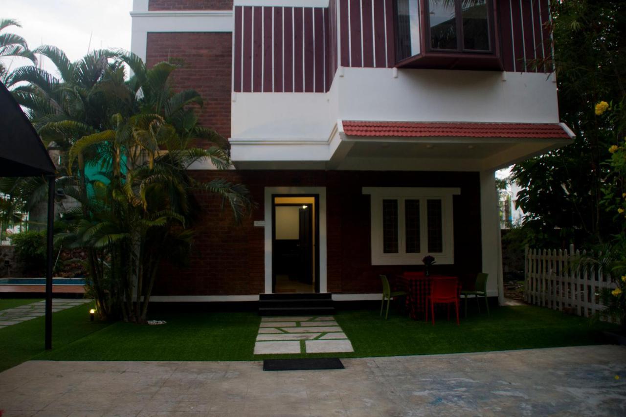 Brick Castle Hotel Chennai Exterior photo